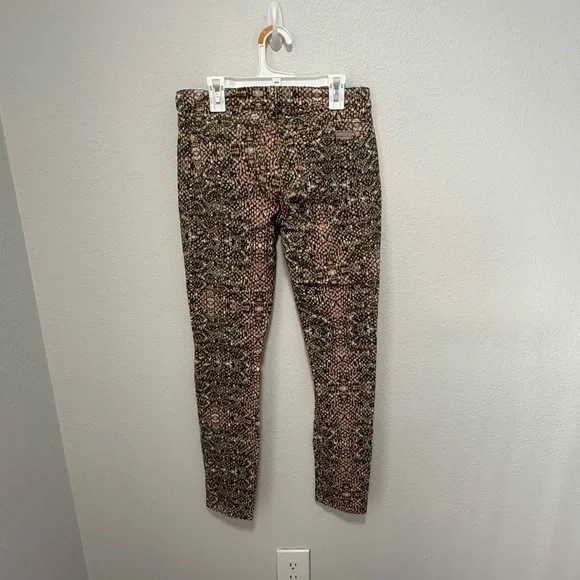 7 For All Mankind Multicolor Pink Black Snake Patterned Pants Size 26 - Picture 3 of 4